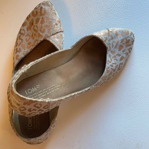 Toms rose gold leopard flats